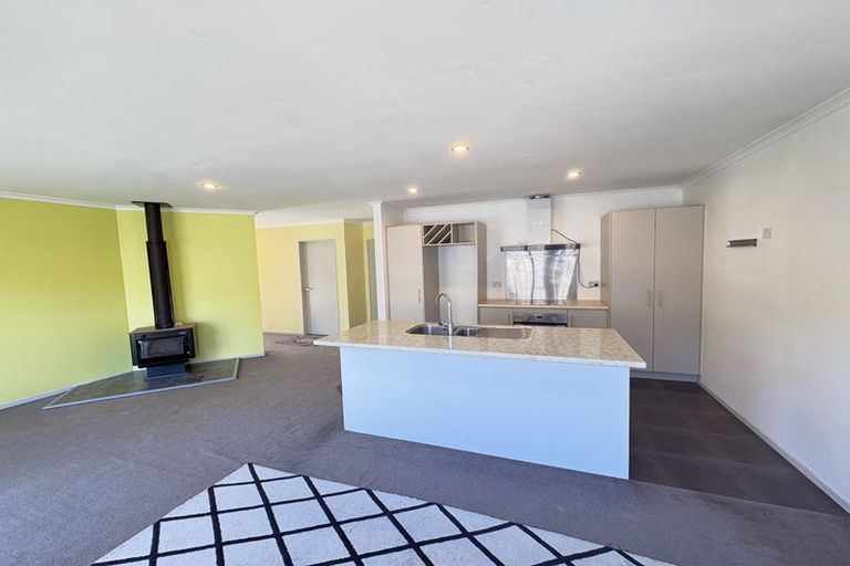 Photo of property in 53 Makora Road, Massey, Auckland, 0614