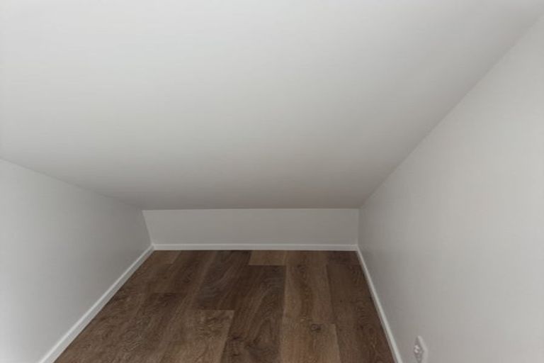 Photo of property in 7 Kumai Lane, Wallaceville, 5018