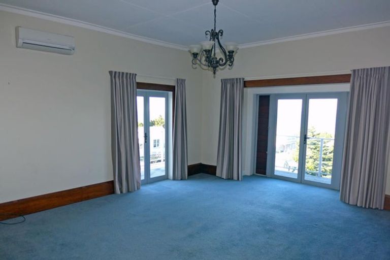 Photo of property in 16 Lighthouse Road, Bluff Hill, Napier, 4110