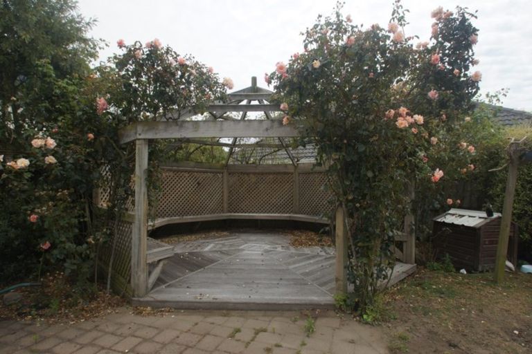 Photo of property in 52 Blue Gum Place, New Brighton, Christchurch, 8083