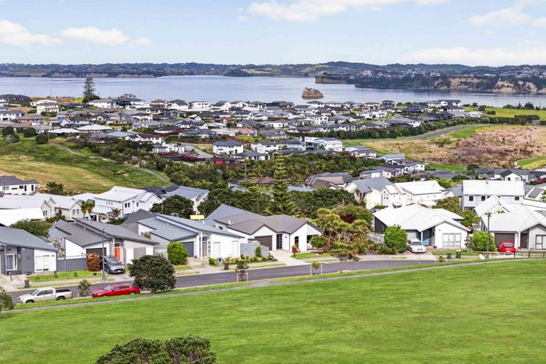 Photo of property in 19 Barcliff Terrace, Gulf Harbour, Whangaparaoa, 0930