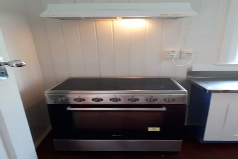 Photo of property in 2 Hooker Avenue, Hospital Hill, Napier, 4110