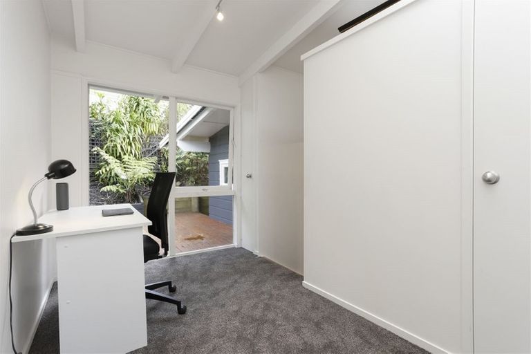 Photo of property in 1/10 Morton Avenue, Forrest Hill, Auckland, 0620