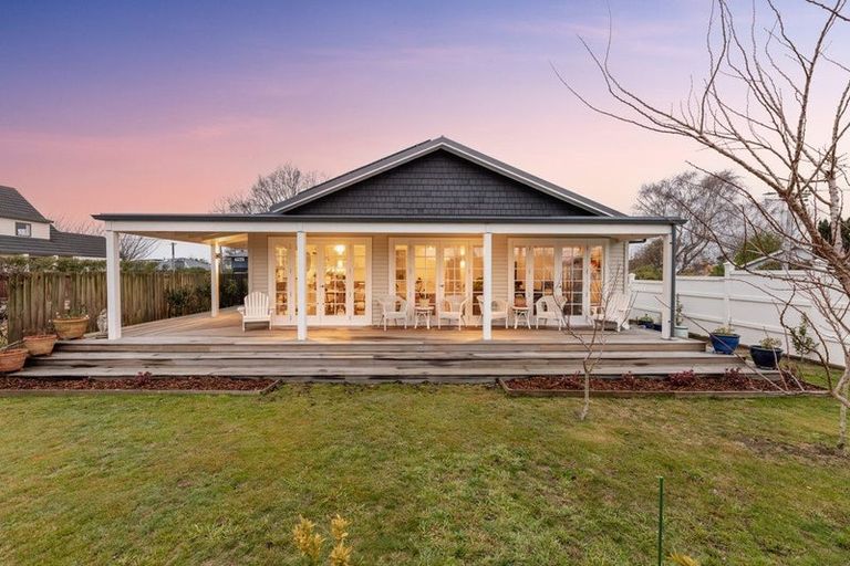 Photo of property in 129 Mays Road, St Albans, Christchurch, 8052