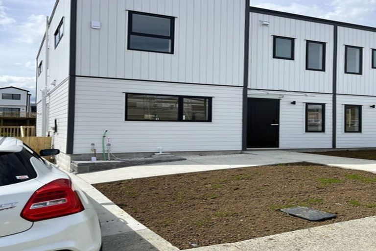 Photo of property in 41b Crestview Rise, Papakura, 2110