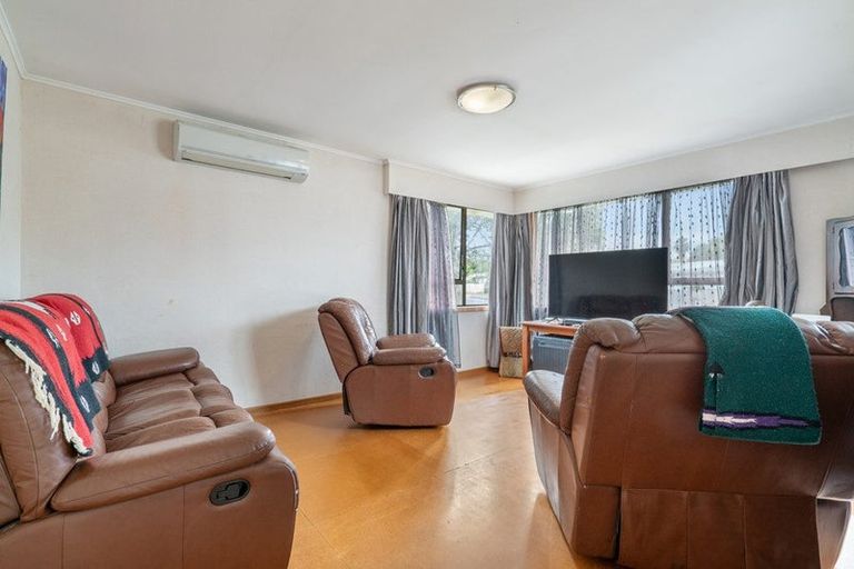 Photo of property in 11 Cargill Street, Papakura, 2110