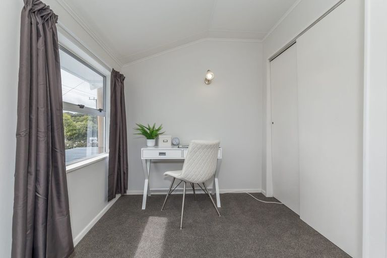 Photo of property in 80 Tararua Road, Levin, 5571