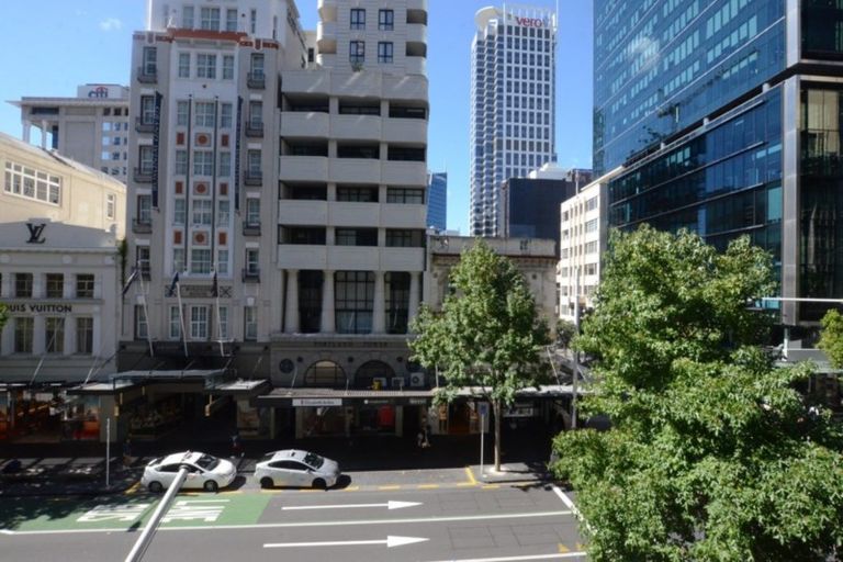 Photo of property in 79 Queen Street, Waitara, 4320