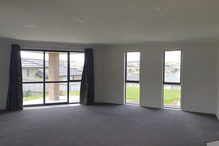 Photo of property in 11 Kilbryde Crescent, Pokeno, 2402