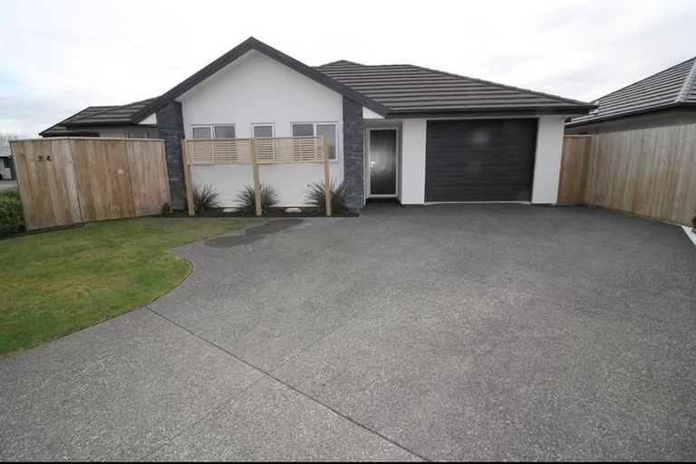 Photo of property in 24 Maka Lane, Halswell, Christchurch, 8025