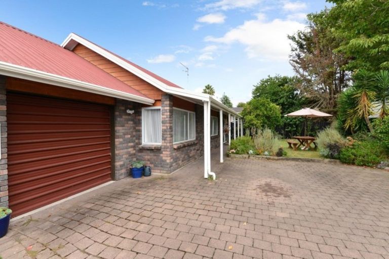 Photo of property in 23a Sandwich Road, St Andrews, Hamilton, 3200