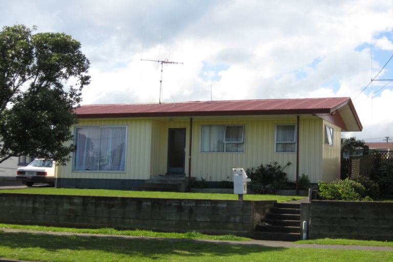 Photo of property in 20a Karaka Street, Castlecliff, Whanganui, 4501