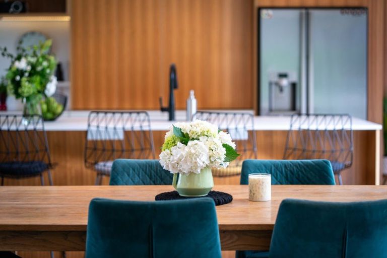 Photo of property in 17 Kim Street, Khandallah, Wellington, 6035