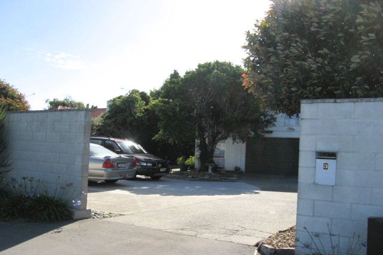 Photo of property in 3 Russley Road, Russley, Christchurch, 8042