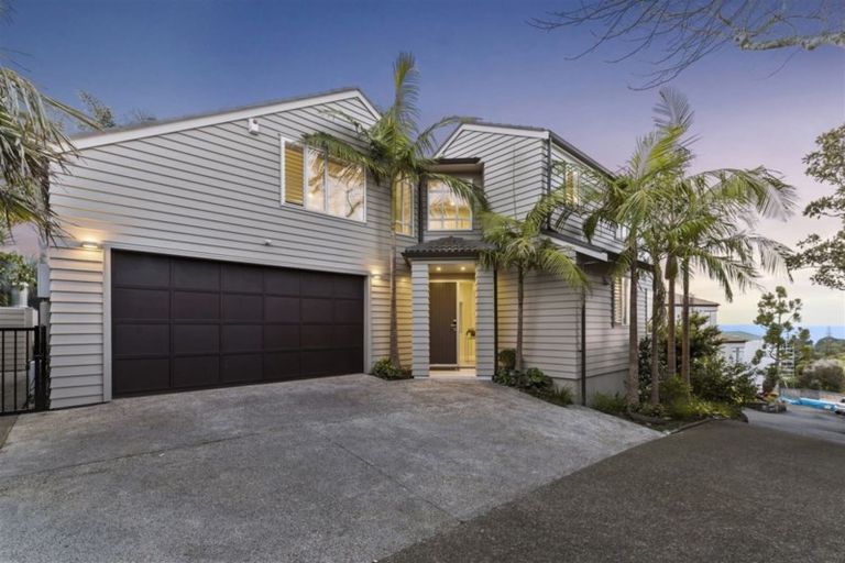 Photo of property in 1/56 Castor Bay Road, Castor Bay, Auckland, 0620