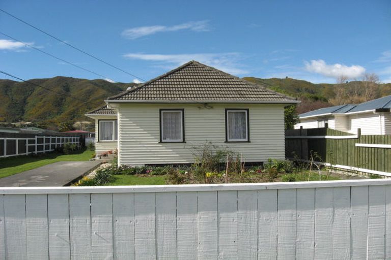 Photo of property in 58 Westminster Road, Wainuiomata, Lower Hutt, 5014