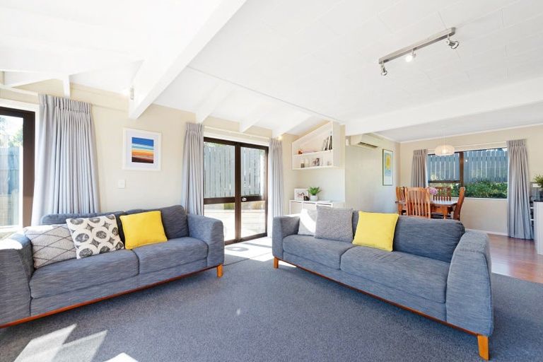 Photo of property in 4 Tatum Way, Johnsonville, Wellington, 6037