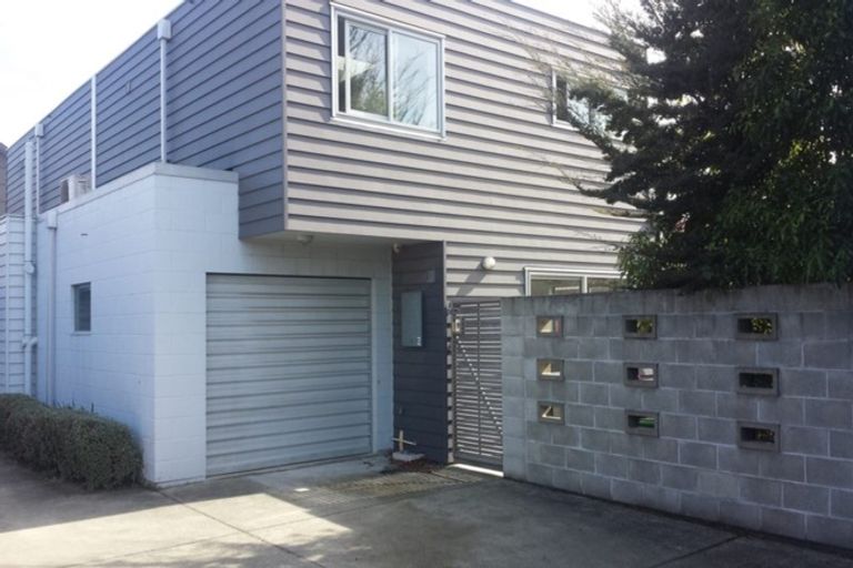 Photo of property in 75b Mandeville Street, Riccarton, Christchurch, 8011