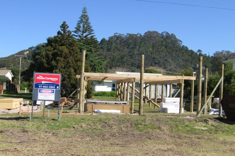 Photo of property in 8 Marine Parade, Cooks Beach, Whitianga, 3591