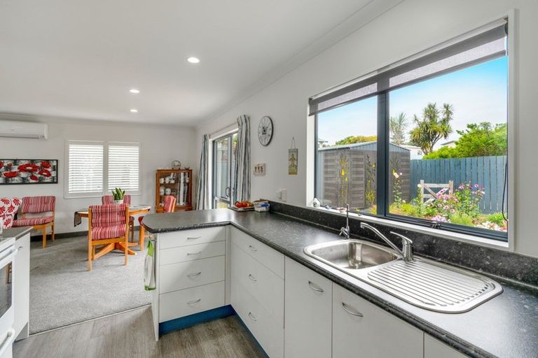 Photo of property in 25 Scott Avenue, Otaki Beach, Otaki, 5512