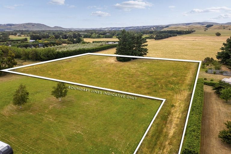 Photo of property in 17 Campbell Drive, Martinborough, 5711
