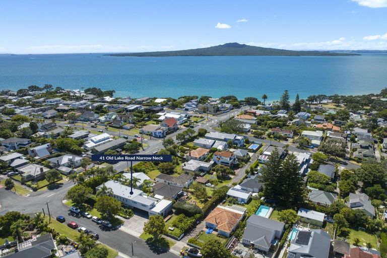 Photo of property in 41 Old Lake Road, Narrow Neck, Auckland, 0624