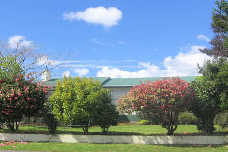 Photo of property in 13 Chaucer Place, Owhata, Rotorua, 3010