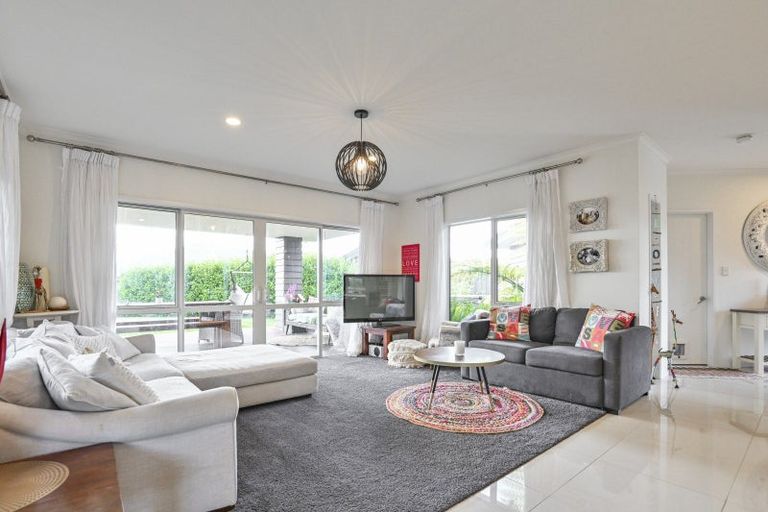 Photo of property in 30 Whakatomo Place, Havelock North, 4130