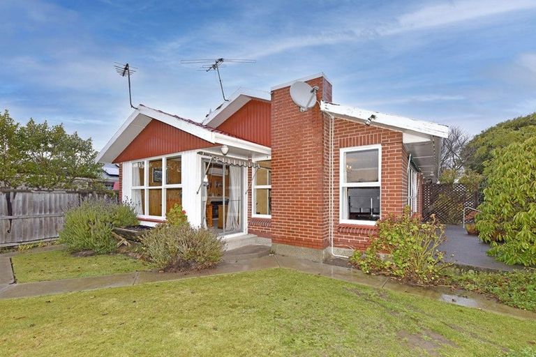 Photo of property in 8 Kingsgate Place, Burnside, Christchurch, 8053