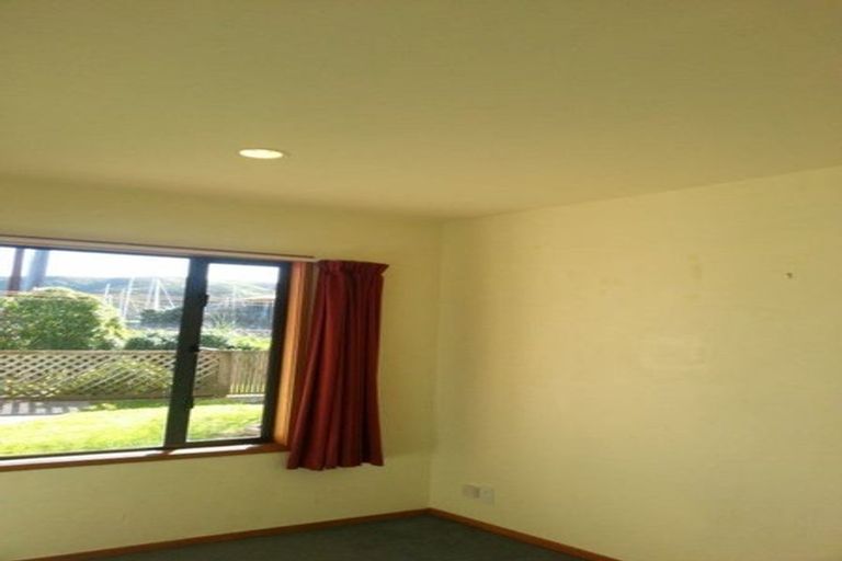 Photo of property in 22 Marina View, Paremata, Porirua, 5026