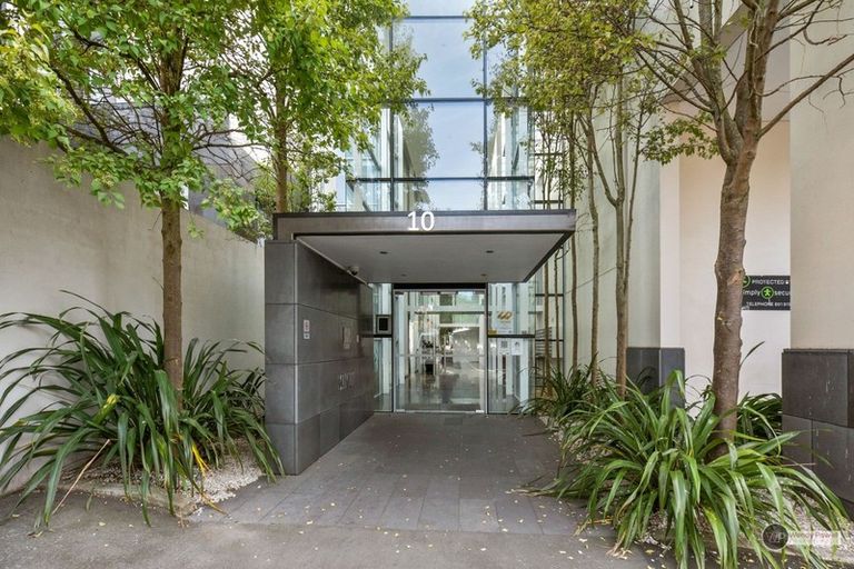 Photo of property in Sanctum Apartment, 10 Ebor Street, Te Aro, Wellington, 6011