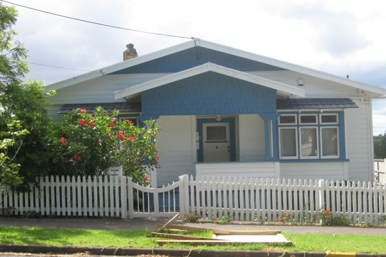 Photo of property in 1/8 Mozeley Avenue, Devonport, Auckland, 0624