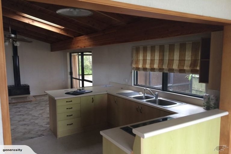 Photo of property in 9 Karawa Place, Kawakawa Bay, Papakura, 2585