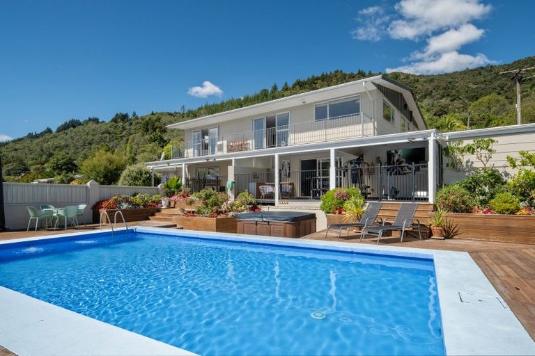 Photo of property in 4a Rutland Street, Picton, 7220