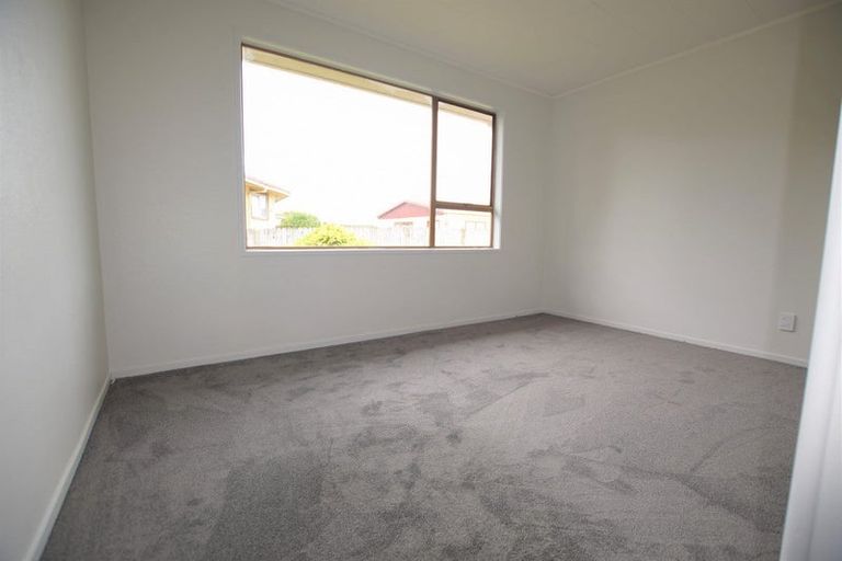 Photo of property in 5a Sena Place, Clover Park, Auckland, 2019