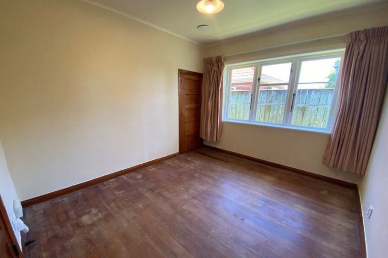 Photo of property in 49 Savage Crescent, West End, Palmerston North, 4412
