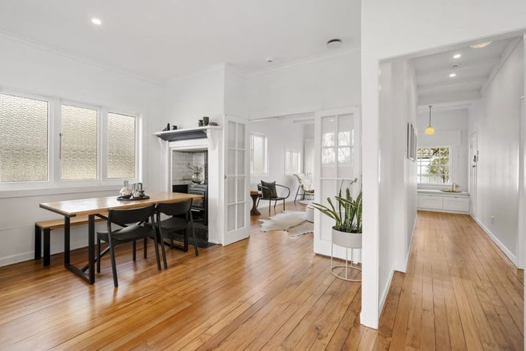 Photo of property in 23b Church Street, Northcote Point, Auckland, 0627