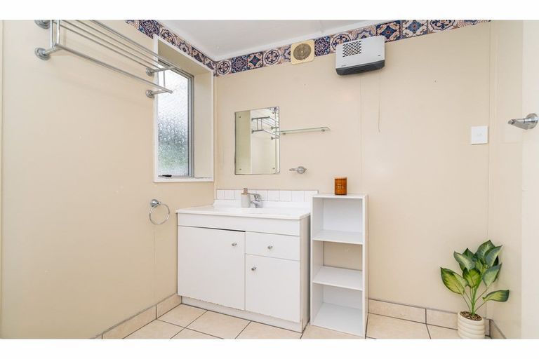 Photo of property in 51 Manapouri Street, Ravensbourne, Dunedin, 9022