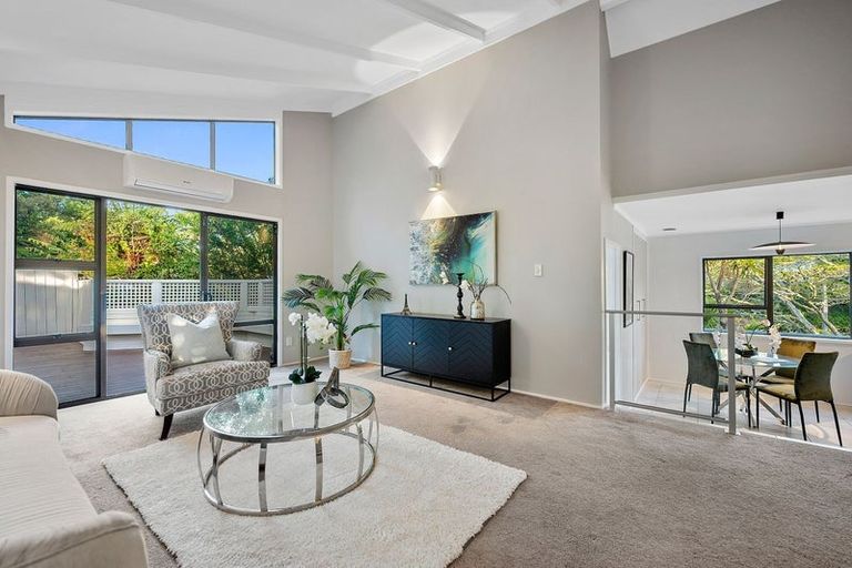 Photo of property in 92 Braemar Road, Castor Bay, Auckland, 0620