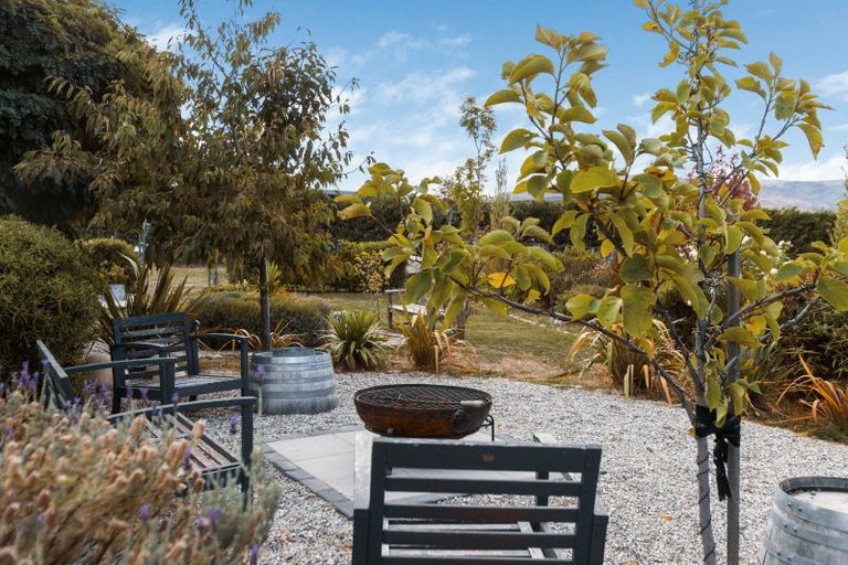 Photo of property in 3 Prospect Lane, Bannockburn, Cromwell, 9384