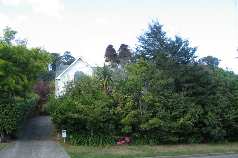 Photo of property in 16 Chatsworth Road, Silverstream, Upper Hutt, 5019