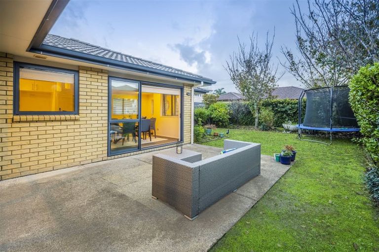 Photo of property in 106b Simpson Road, Henderson Valley, Auckland, 0614