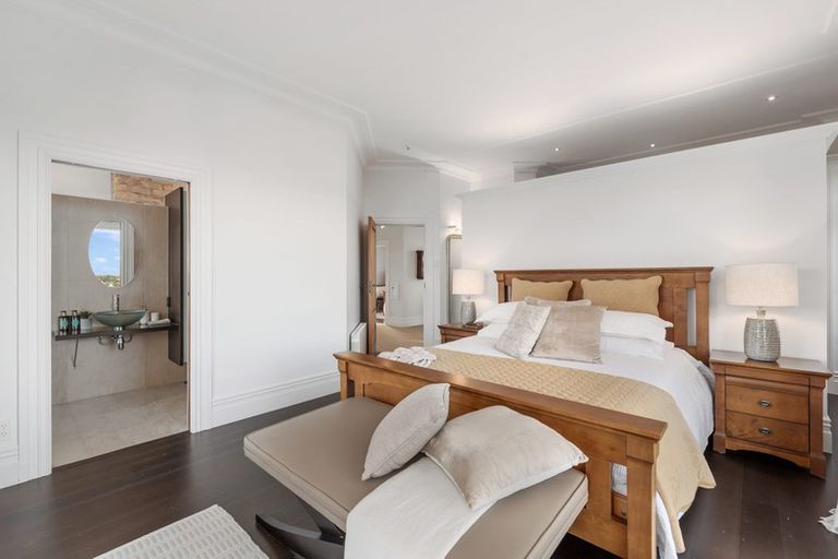 Photo of property in 49 Seaview Avenue, Northcote, Auckland, 0627