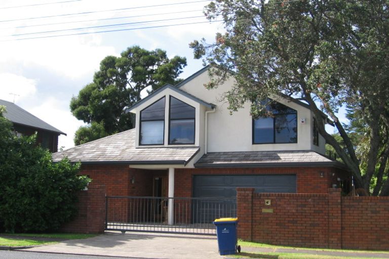 Photo of property in 254 Titirangi Road, Titirangi, Auckland, 0604