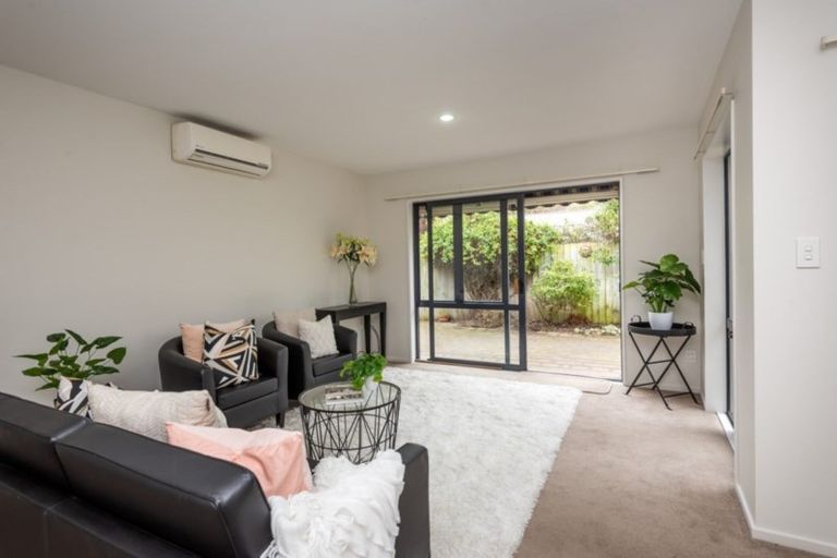 Photo of property in 7 North Parade, Richmond, Christchurch, 8013