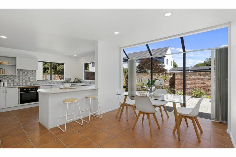 Photo of property in 6/44 London Street, Richmond, Christchurch, 8013