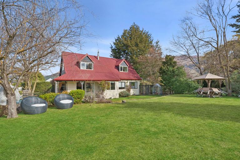 Photo of property in 188 Stone Street, Wanaka, 9305