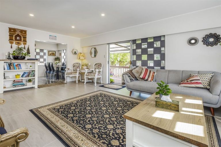 Photo of property in 3/49 Seabrook Avenue, New Lynn, Auckland, 0600