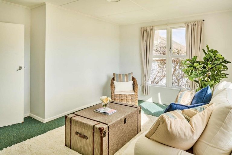 Photo of property in 83 Bell Street, Tawa, Wellington, 5028