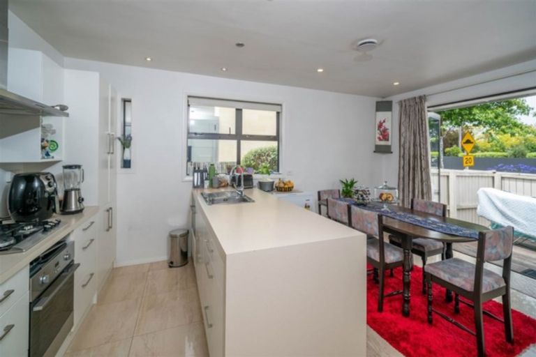 Photo of property in 1/111 Aikmans Road, Merivale, Christchurch, 8014
